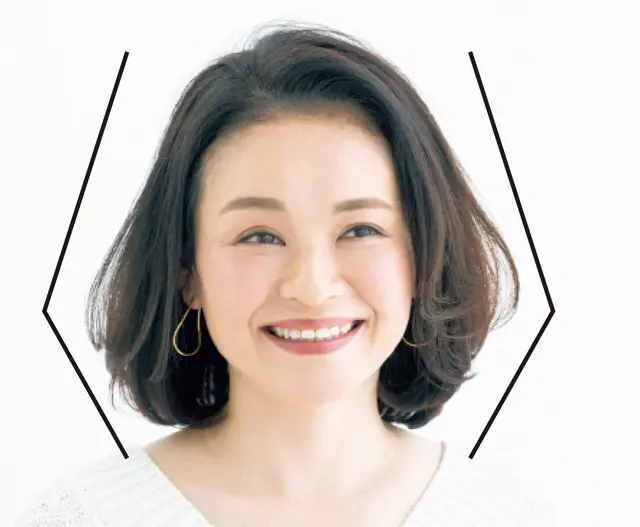 華やかさも豊かさも品よくアップする低めのひし形ボブのPoint