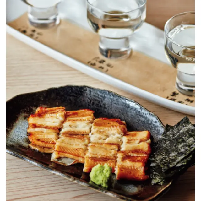 穴子の素焼きと日本酒3種飲みくらべ