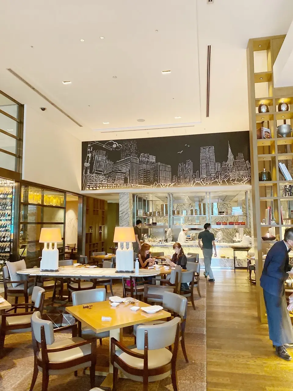 最愛バッグでパレスホテルランチへの画像_5