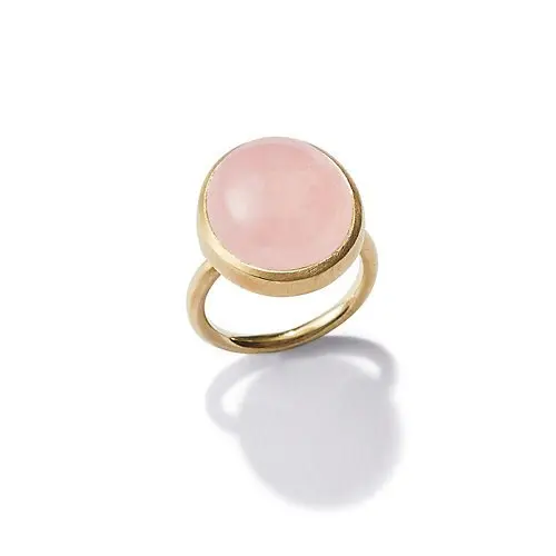 【50代に似合う春のピンク小物】肌もトーの画像_5