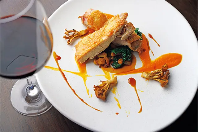 鶏もも肉のロースト 人参のピュレとスペッツェレ添え」