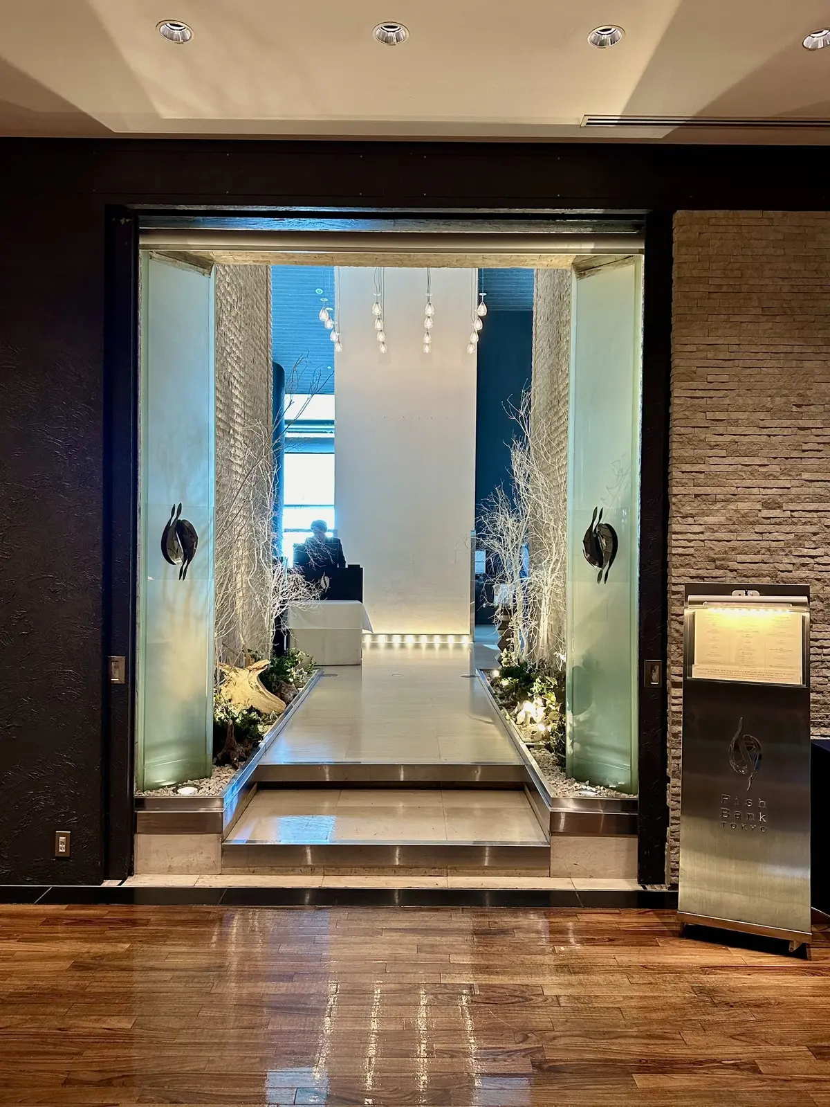 新年会ランチへは明るいNATURALカラの画像_12