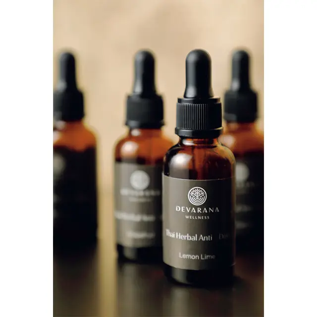 厳選素材を用いてタイで 生産されたオリジナルブレンド のオイル。