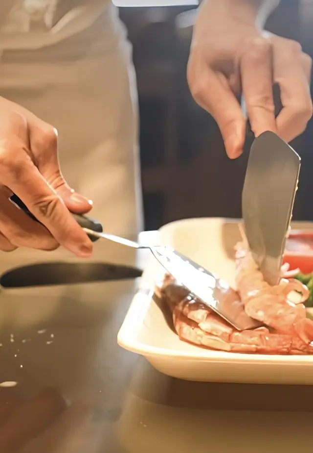 夏の夜涼しくなって、秋物のブラックのニッの画像_3