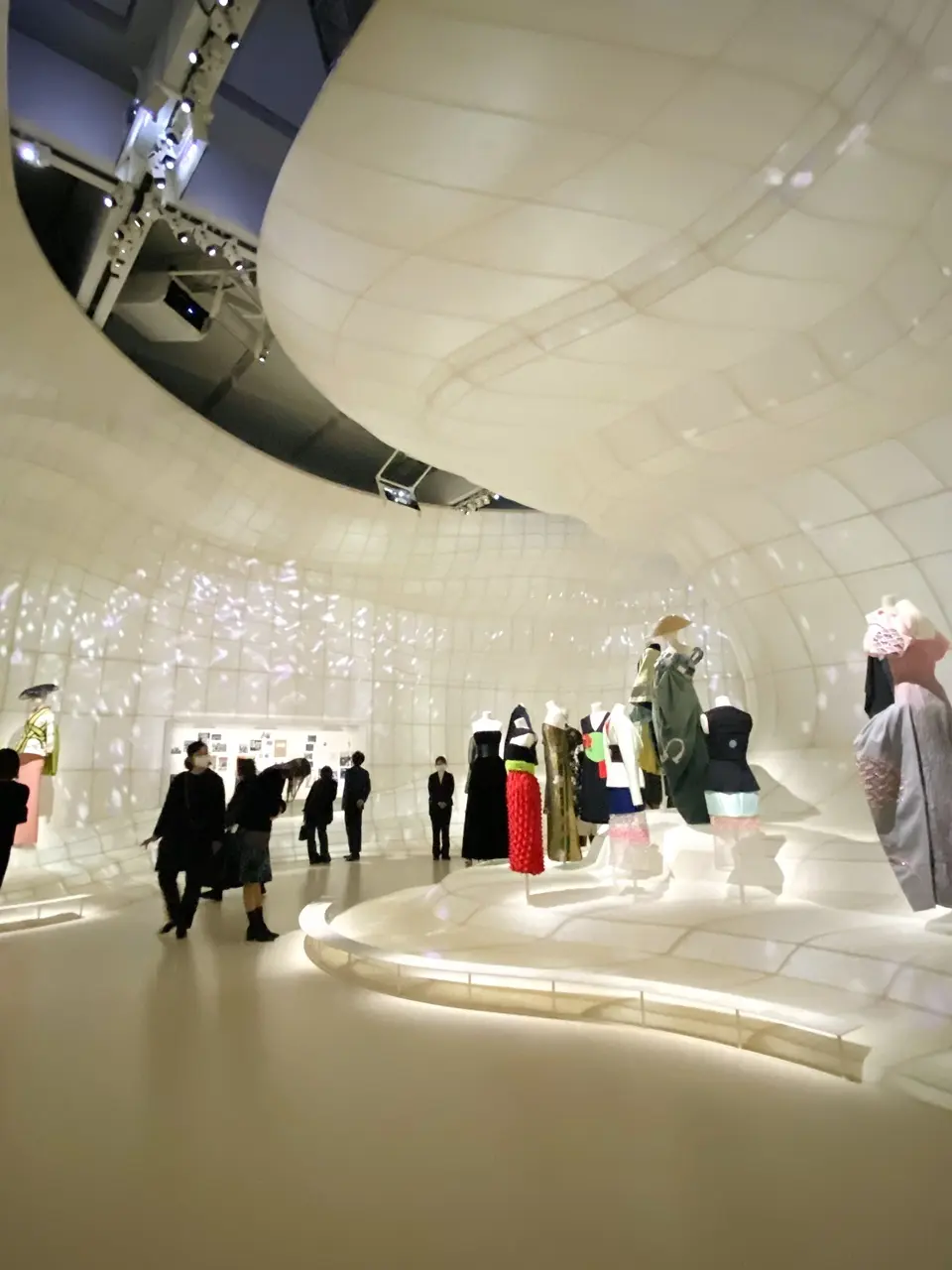 ディオール展「ディオールと日本」②