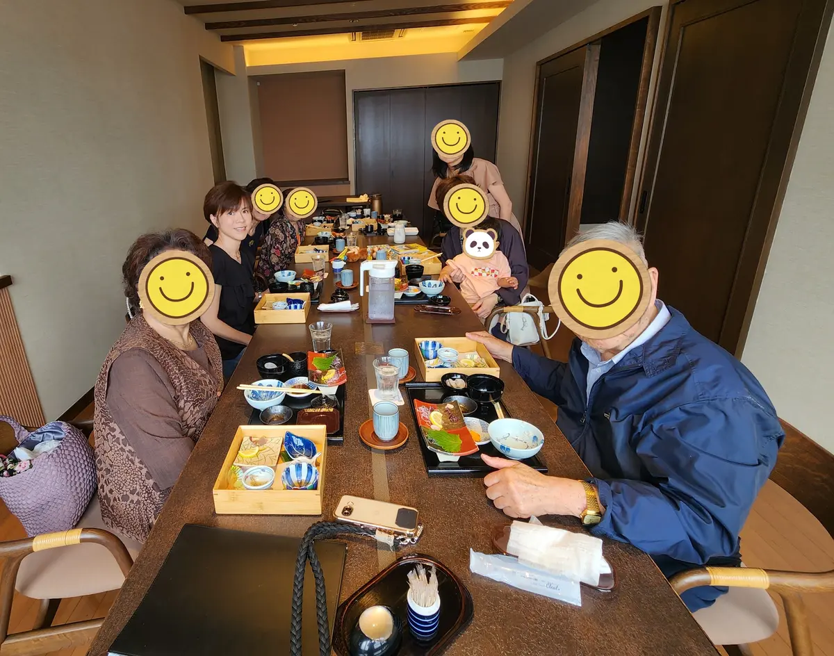 サマーデニムとふんわりブラウスの画像_8