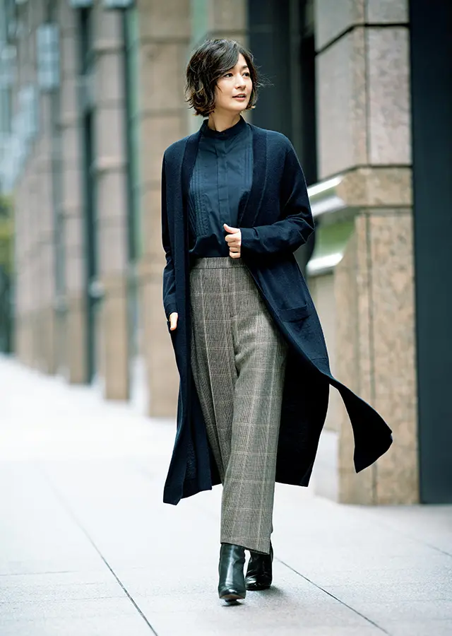 グレンチェックのパンツはクロップド丈で軽快に着るのがおすすめ