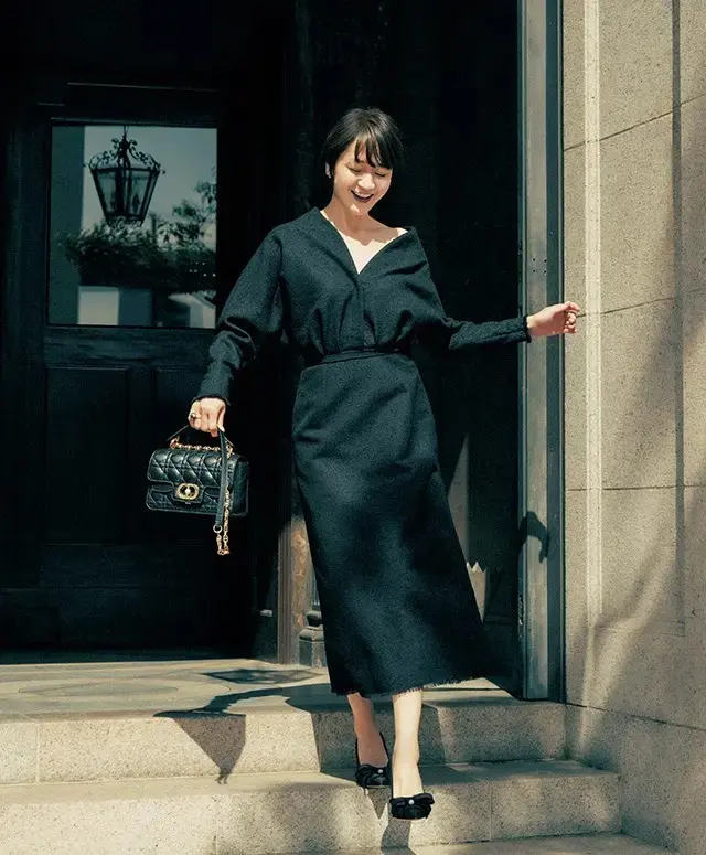 クチュールライクなドレスなら、ステップも軽やか