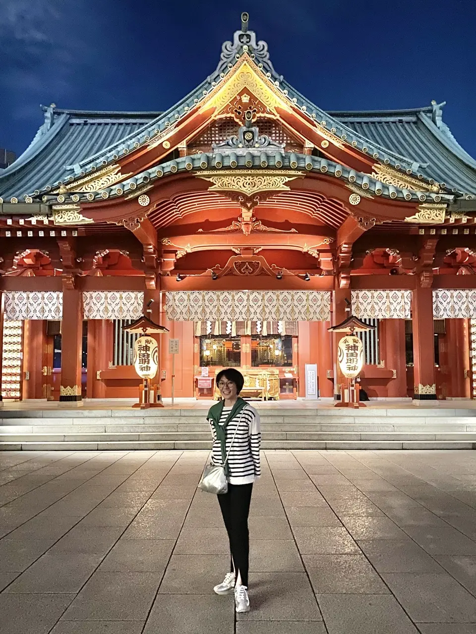 神田明神 御神殿前にて