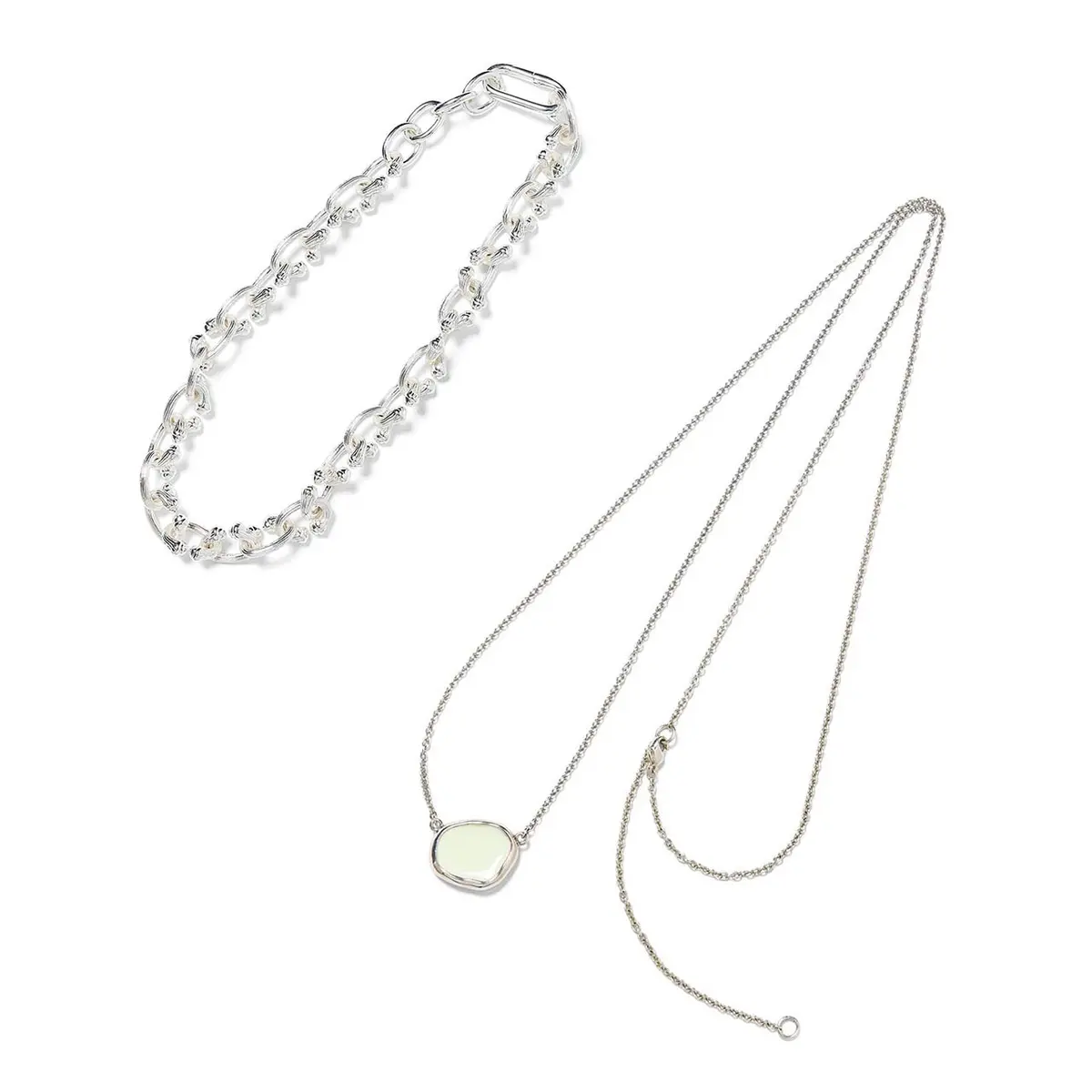 夏の黒コーデには清涼感のあるシルバーを！の画像_4