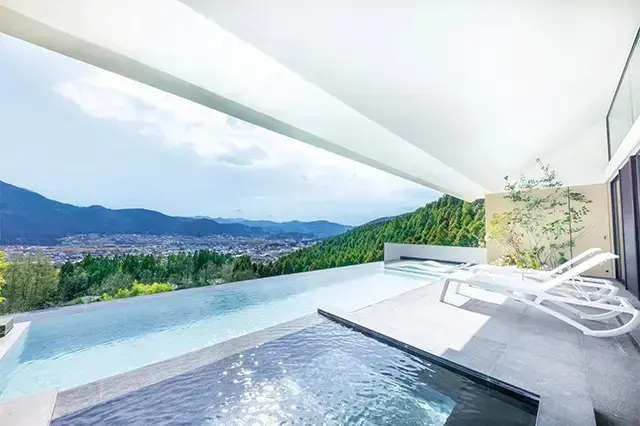 ENOWA YUFUIN（エノワ　ユフイン）