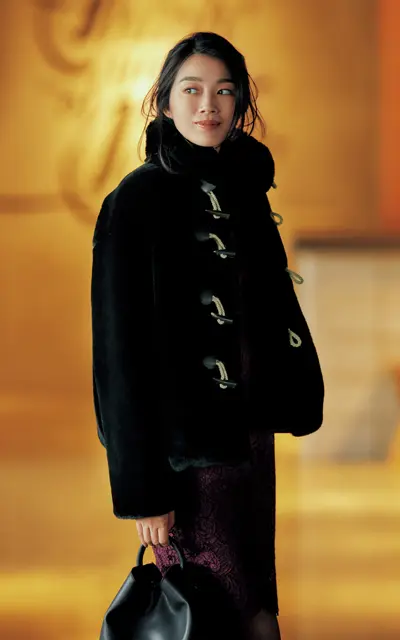 コートを脱いでもステキ！ シーン別“2層の画像_1