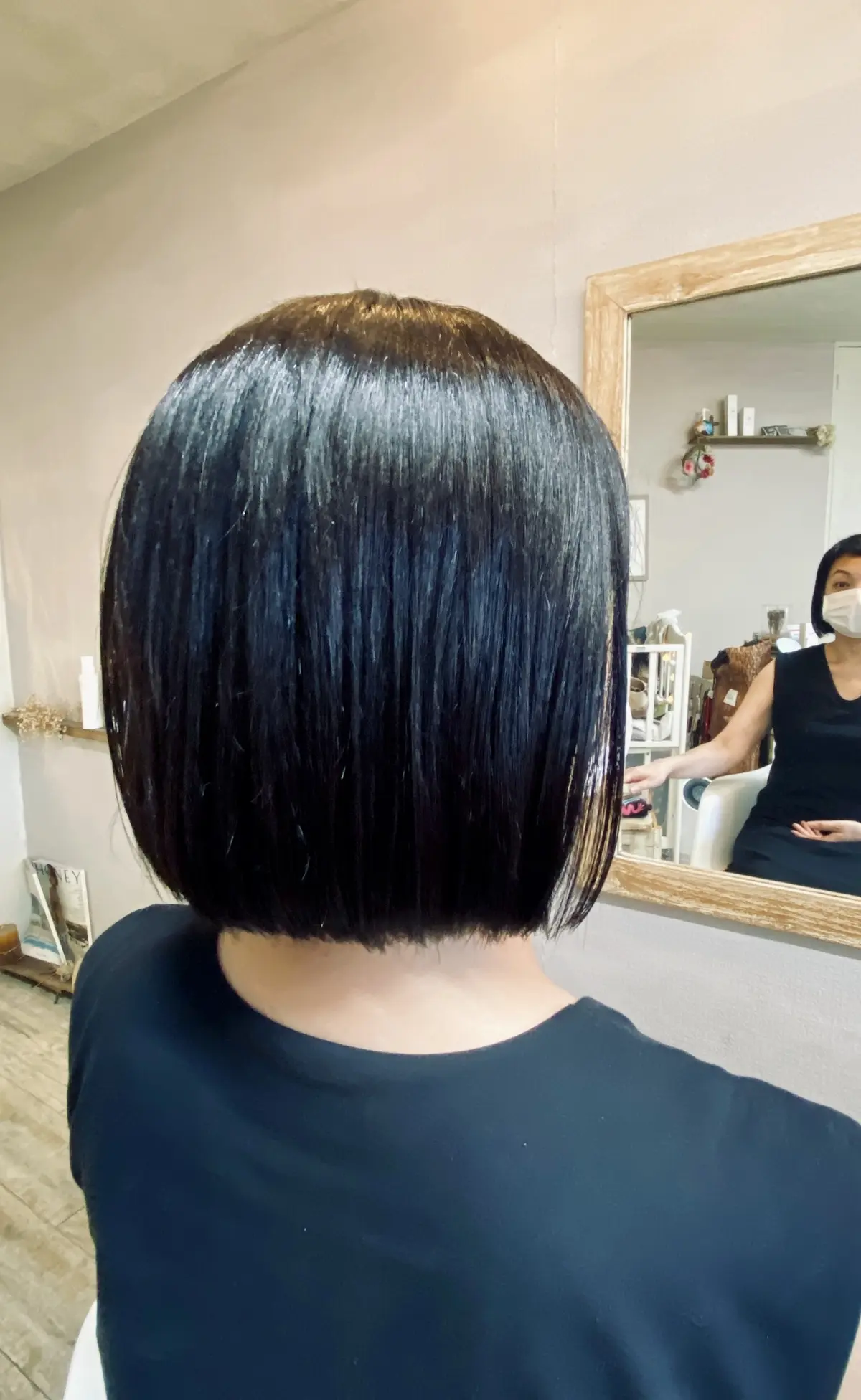 カットとカラーリング後の艶髪