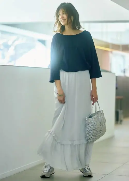 徳原文子×eclat フリルスカート ￥22,000（税込）