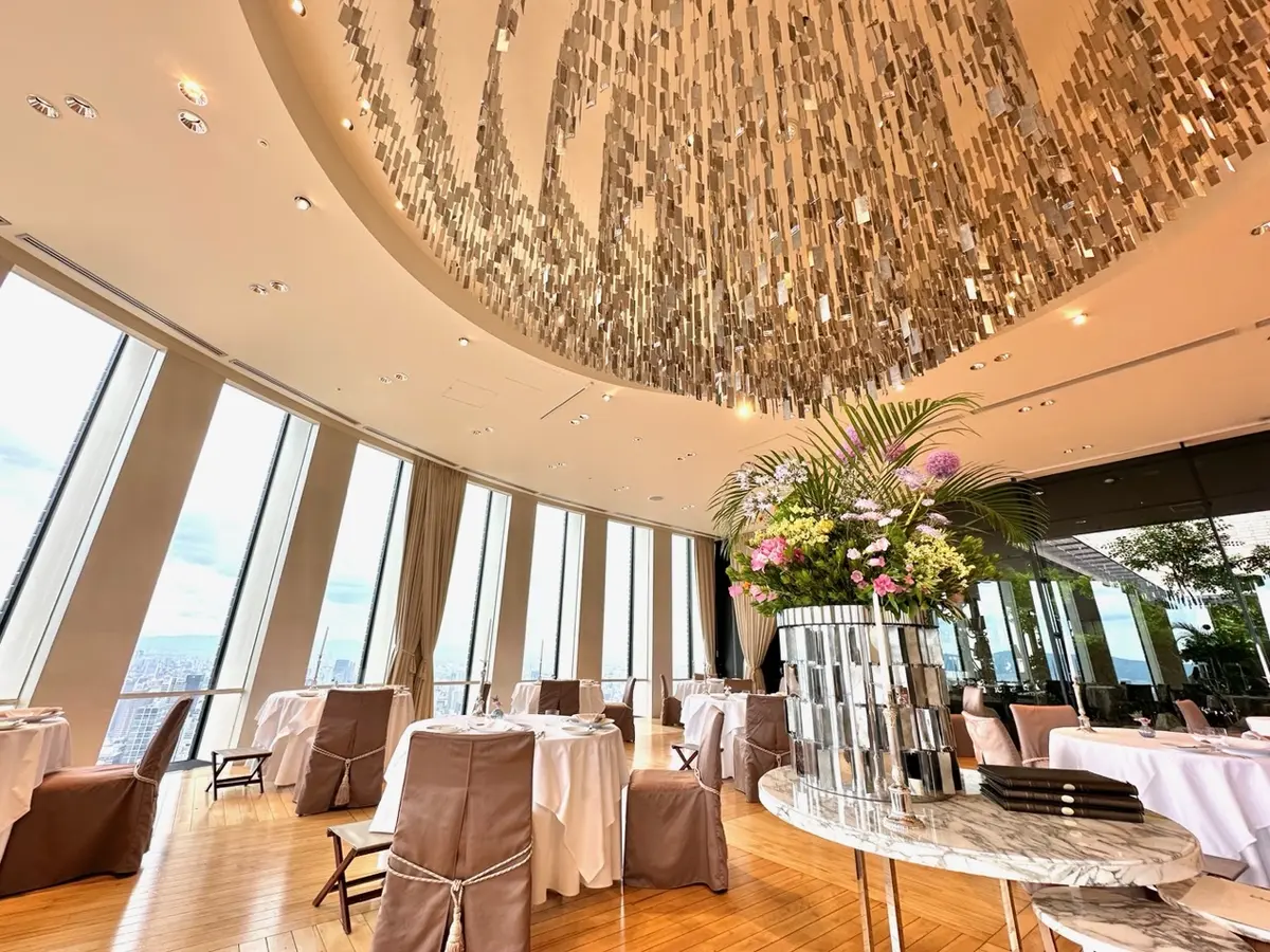 モノトーンコーデで、本格フランス料理〜ラの画像_4