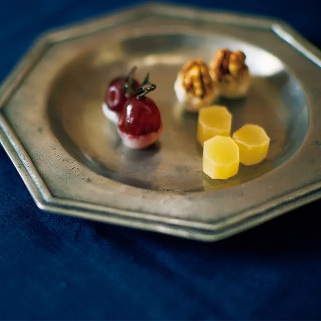 和菓子も映える仏アンティーク皿