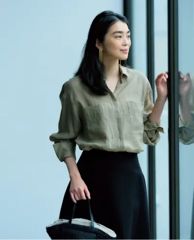 リネンを女らしく着こなすなら