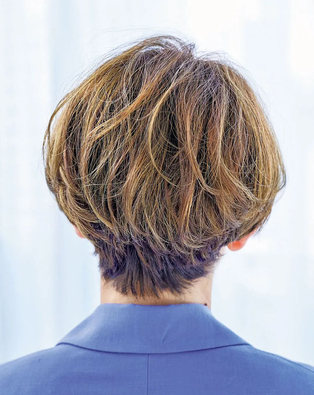 OurAge×Webエクラ　後から見たショートヘア　ヘアスタイル　40代50代