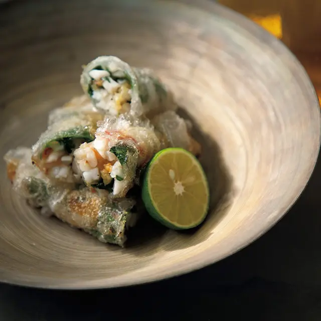 タコとれんこんの揚げ生春巻き