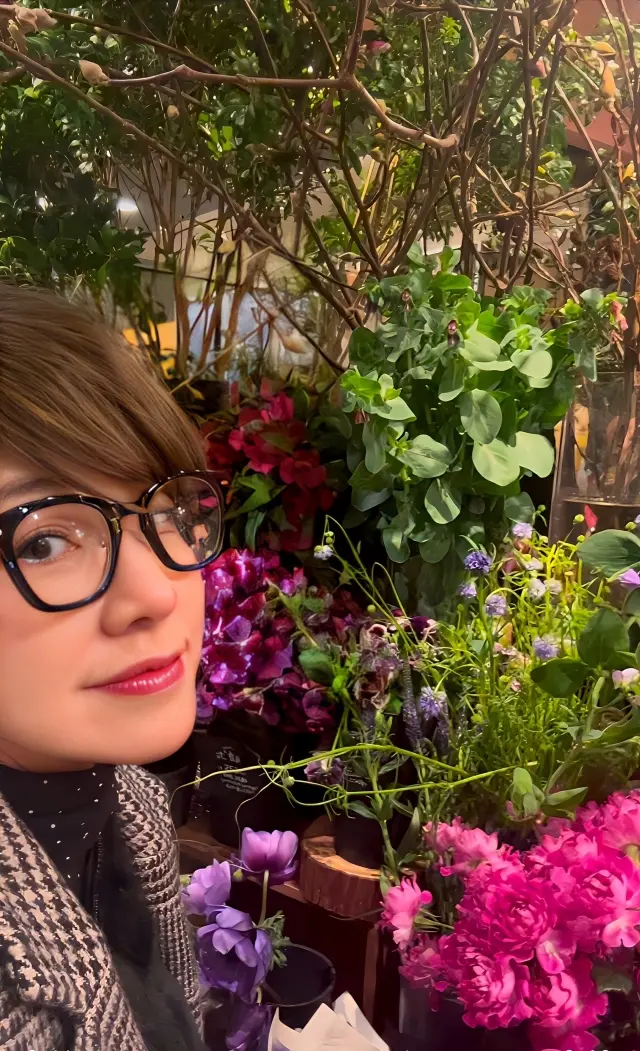 お出かけの日のオールブラックコーデ。の画像_6