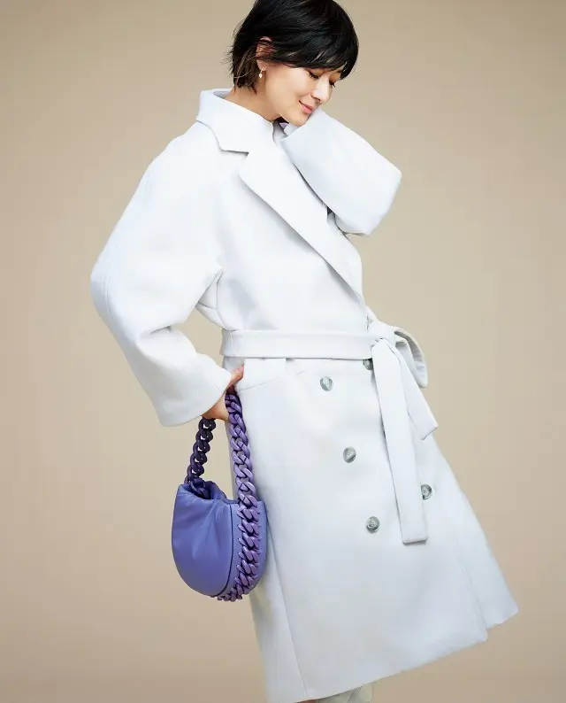 富岡佳子さんがまとうSTELLA McCARTNEY（ステラ マッカートニー）のコート