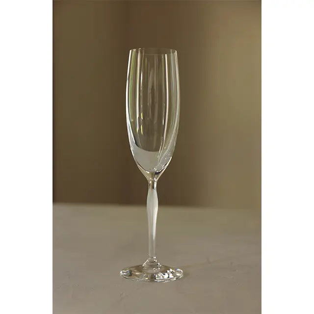 100ポイント シャンパンフルート