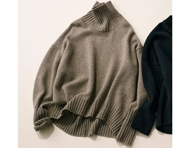 サヤカ デイヴィスのタートルニット