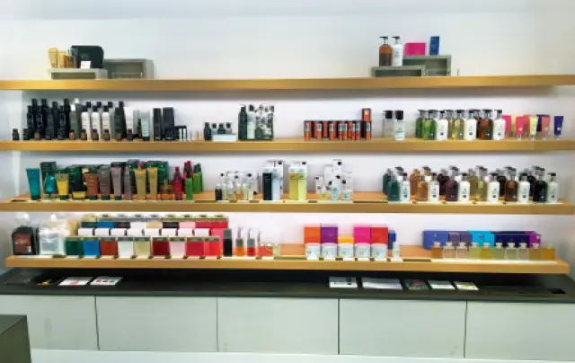 イセタンサローネ