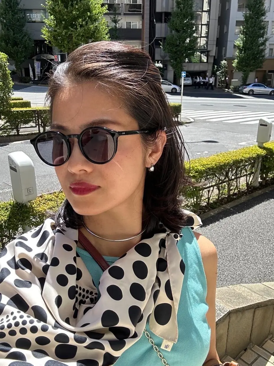 ベージュパンツで秋コーデにシフトの画像_2