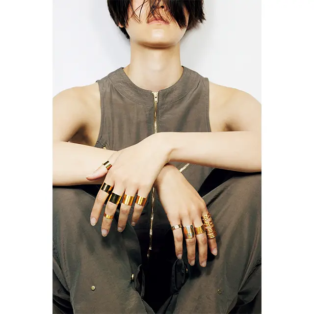 夏こそ試したい、すべての指にリングをつけるという冒険