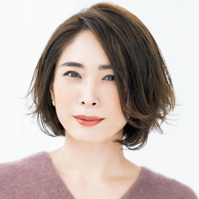 レイヤーの長さを部位によって変え、リズムのあるボリューム感をプラス