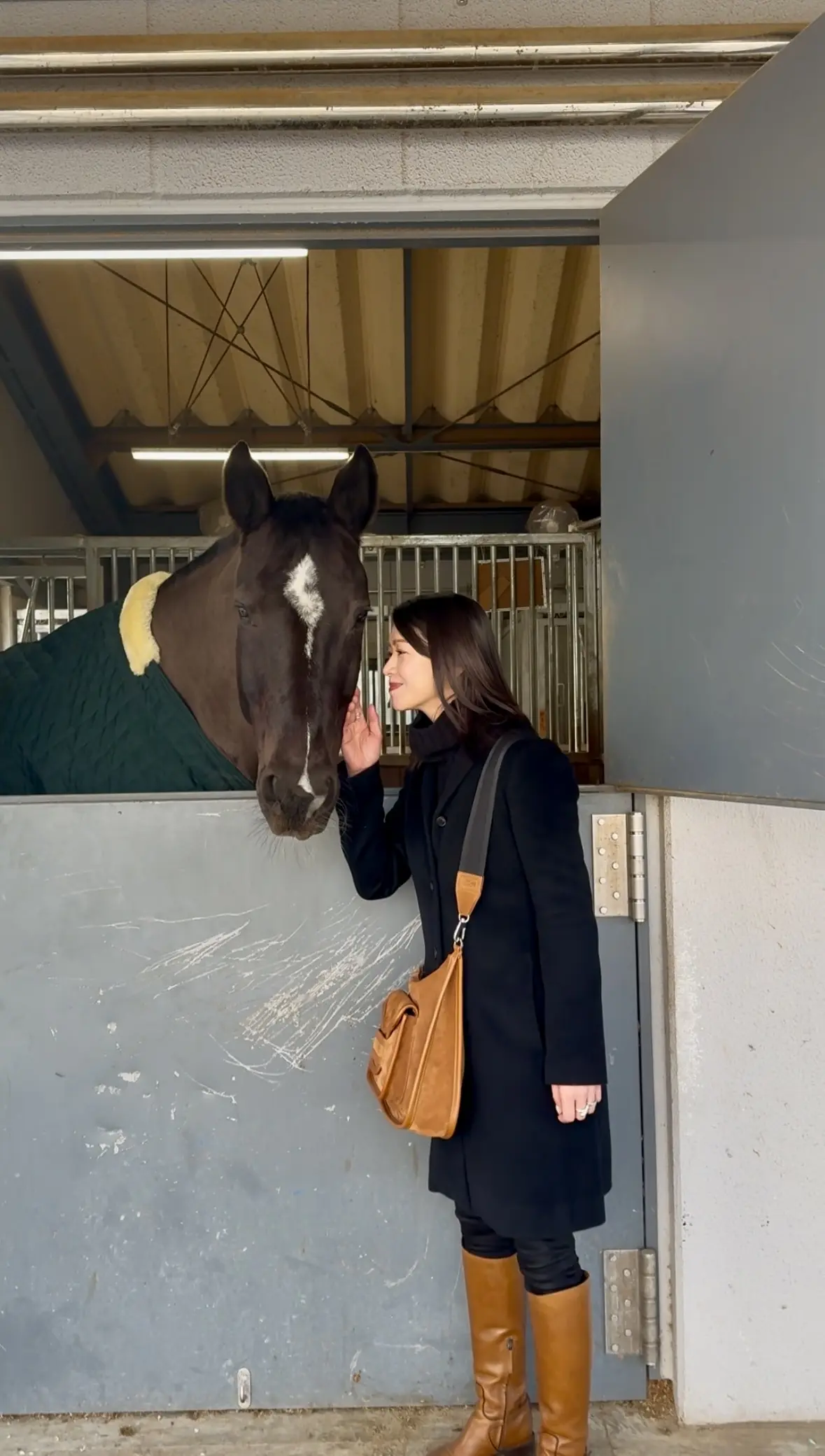 冬の「黒」エレガントカジュアルコーデ✨の画像_2