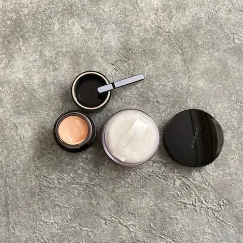 SUQQUファンデーション％パウダー