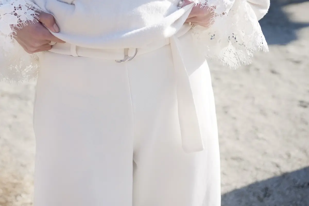 ZARA：ベルト付きバレルパンツ　エクリュ | 4174/675/712