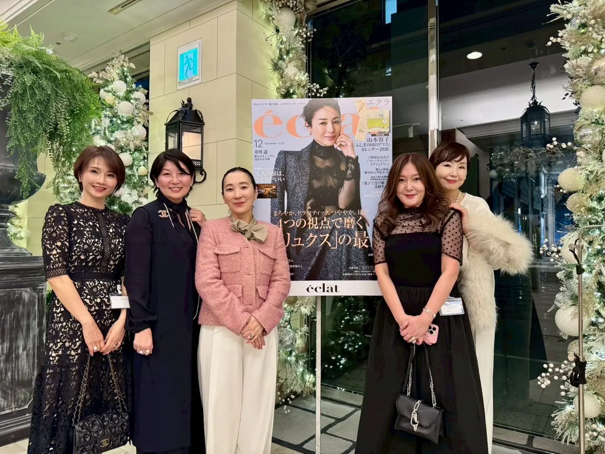 ブラックコーデで、【ソワレ・ドゥ・エクラの画像_17