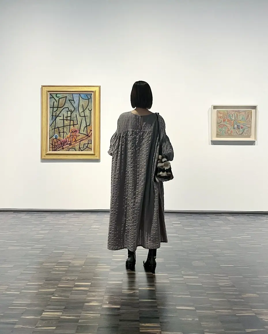 グレーワンピで駆け込みリヒター展。の画像_4