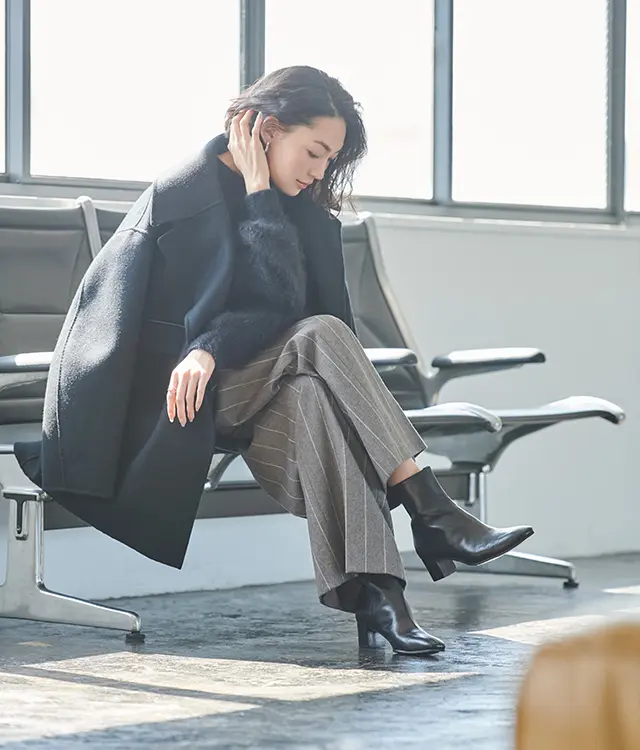 「YOSHITO」の黒ショートブーツ