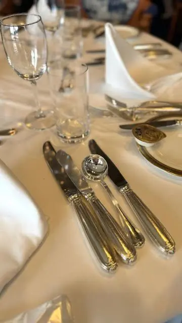 モデルナ　船内レストラン