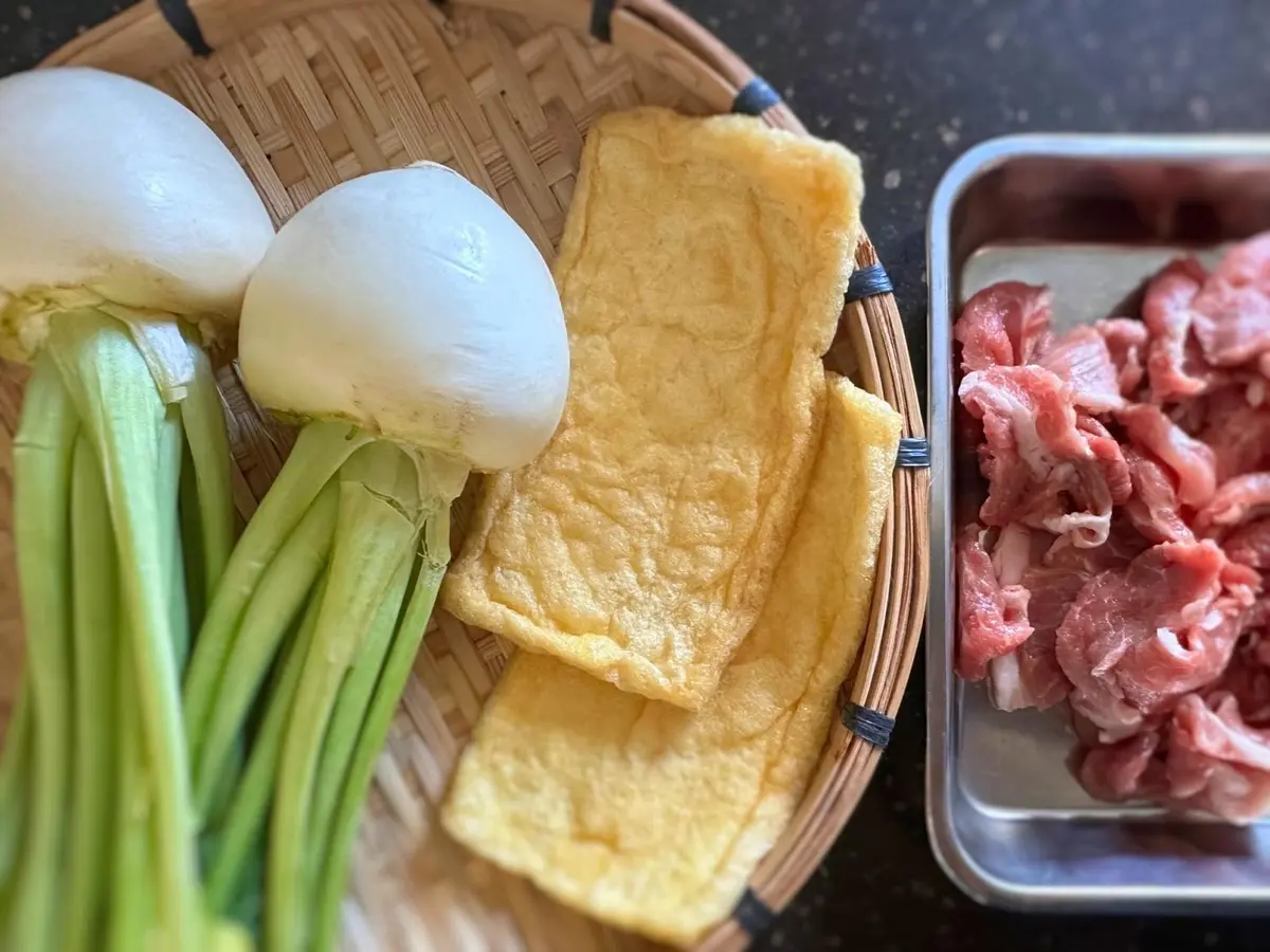 OurAge×Webエクラ かぶ・豚・お揚げのすっきり鍋レシピの材料