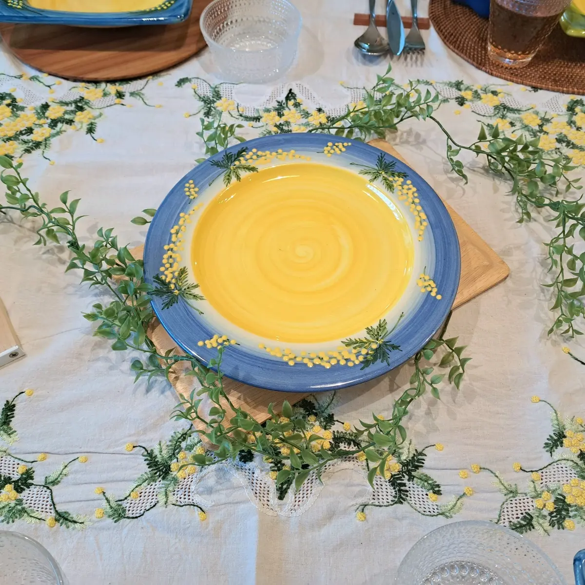 今年のミモザはテーブルコーディネートでの画像_3