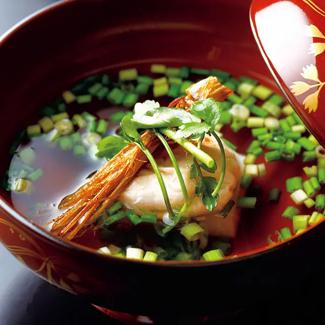 野ぜりとフグの白子の椀