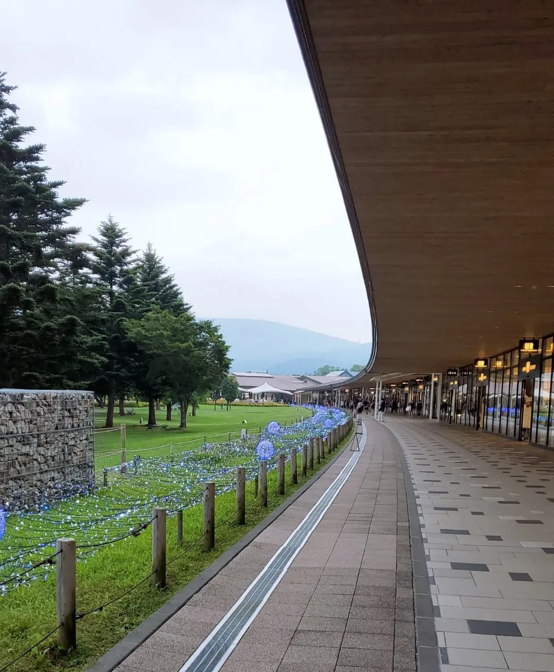 ショッピングモール