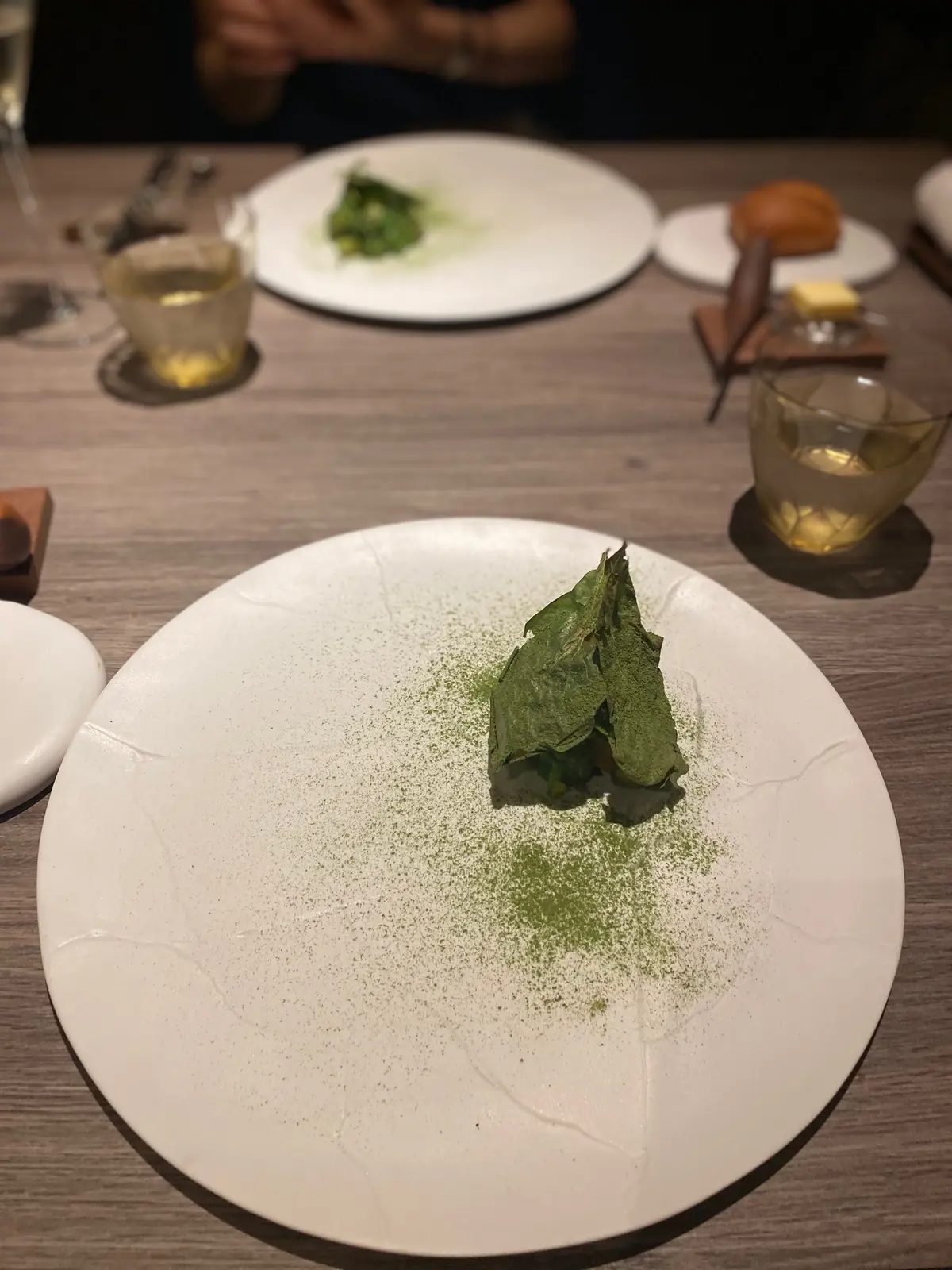 パリパリの小松菜の葉に覆われた中には、