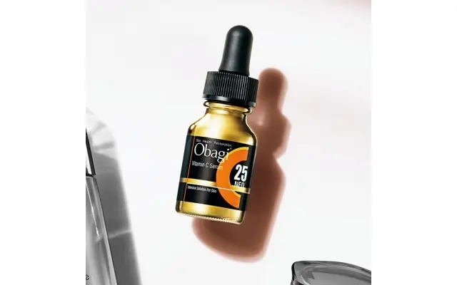 高濃度ビタミンＣで ぽっかり毛穴が退散。 詰まり毛穴にもおさらば