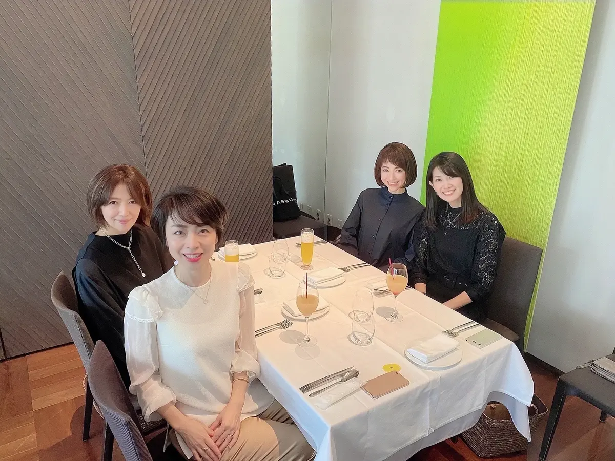 ロングブーツ&シャツで丸の内ランチの画像_6