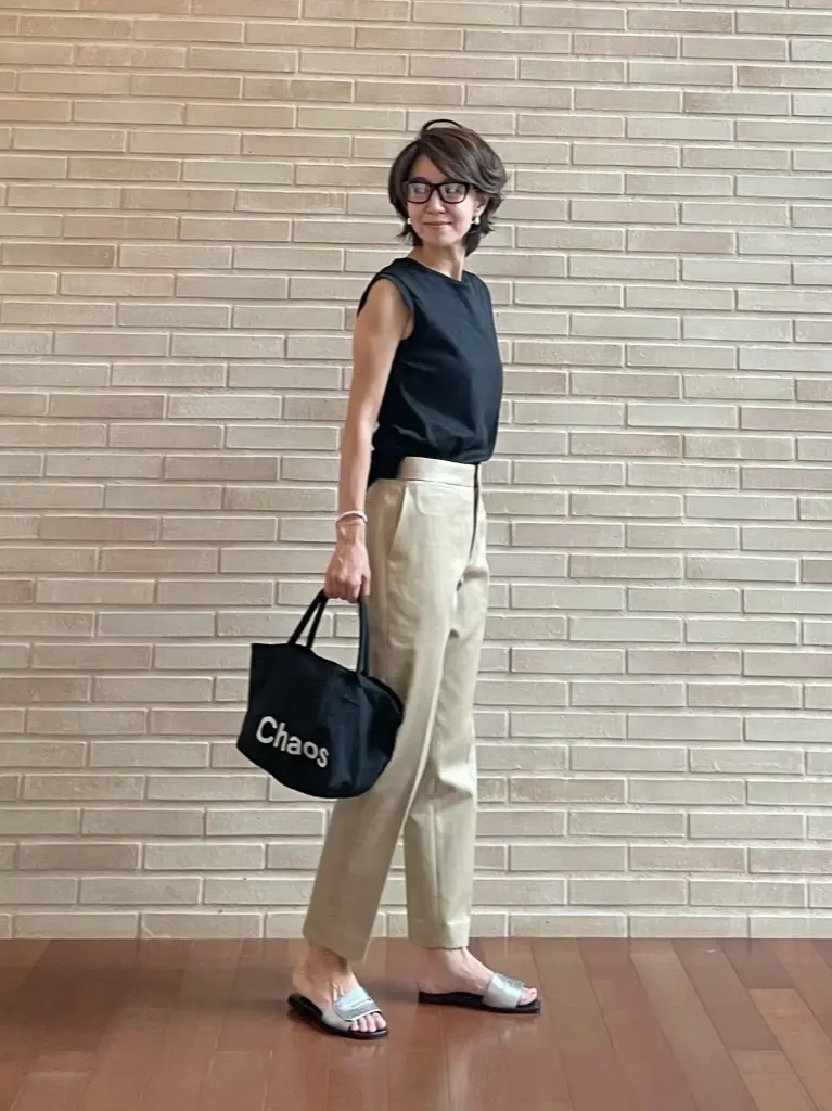 おしゃれなアラフィーのお気に入りバッグ「カオス×エクラ」黒バスケット型トート