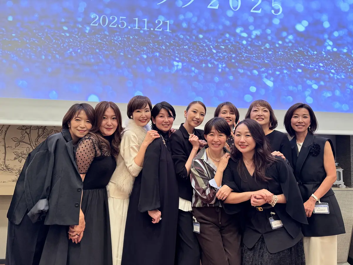 ブラックコーデで、【ソワレ・ドゥ・エクラの画像_20