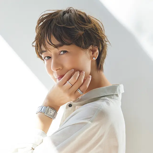 「カルティエ」の新作腕時計はアラフィー女性大満足の快適なつけ心地