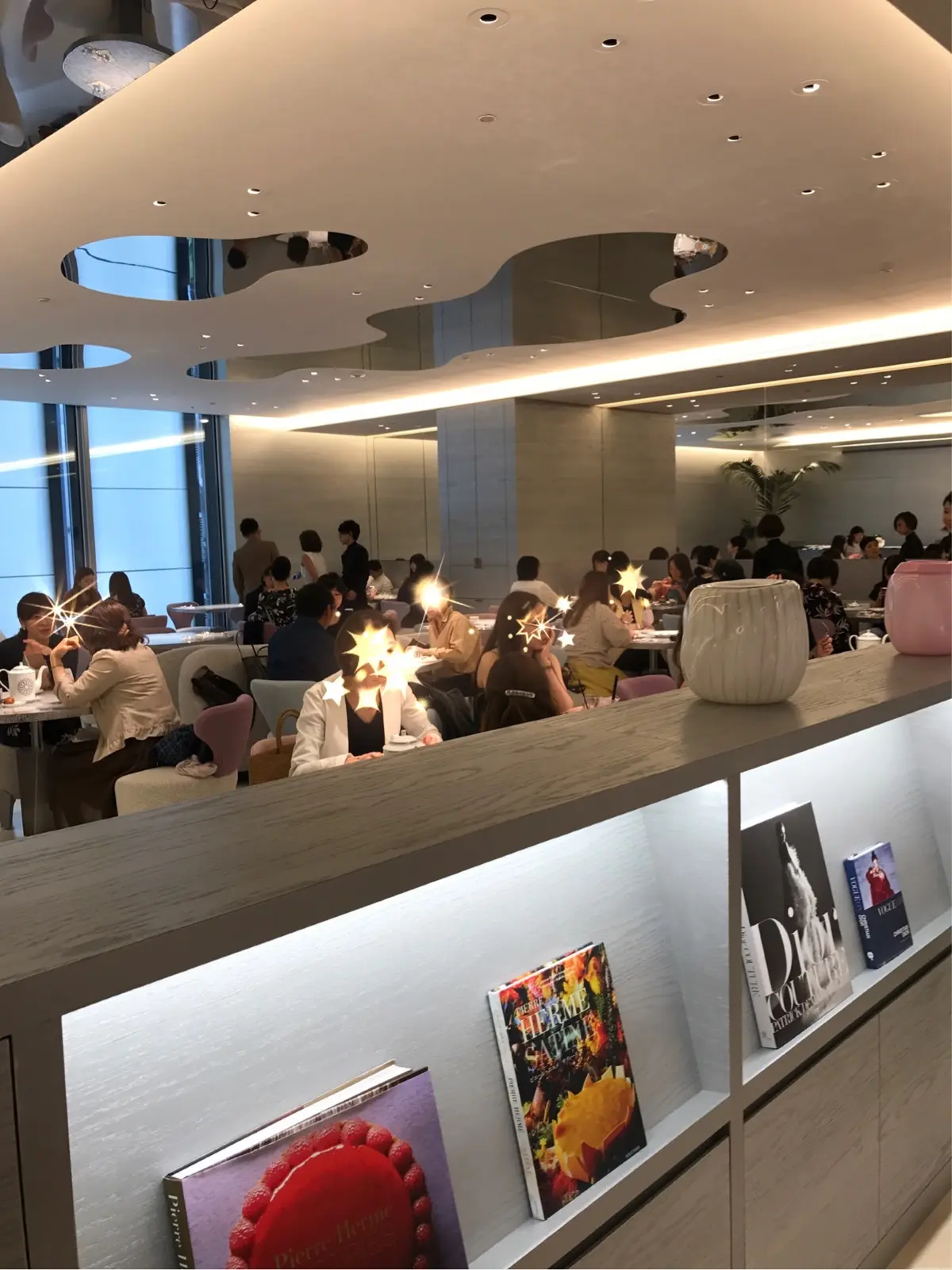 話題のディオールカフェへ♪の画像_2