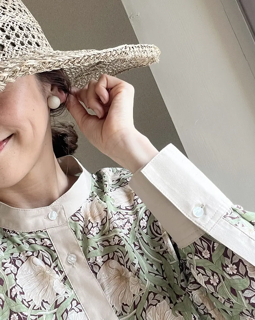 エクラ 華組 一色華菜子の帽子をかぶる時のヘアアレンジのやり方2